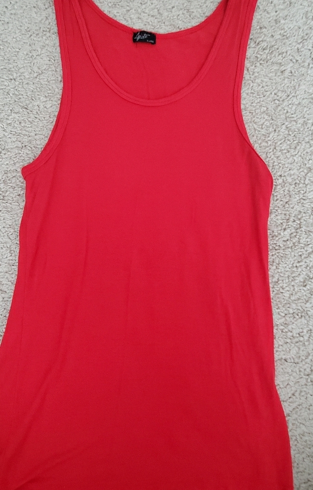XL Red Sleeveless Shirt